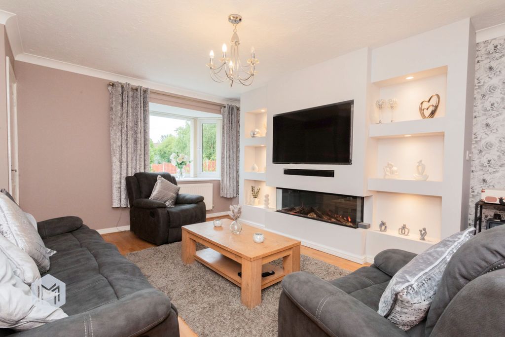 Property photo 2 of 27 Picture No. 48