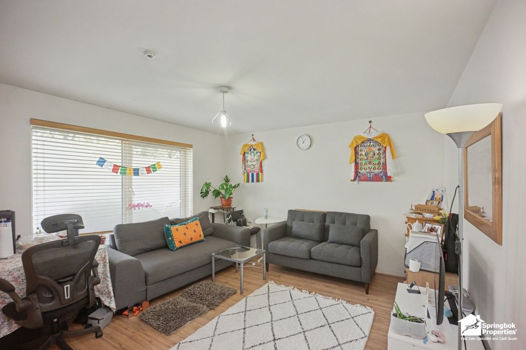 Property photo 2 of 12 Image 1