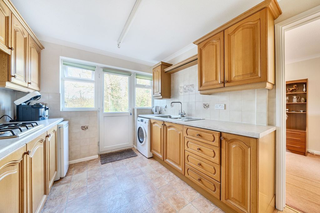 Property photo 2 of 15 Kitchen