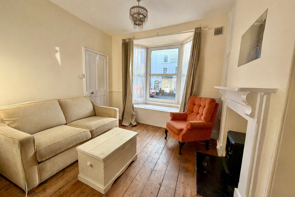 Property photo 2 of 6