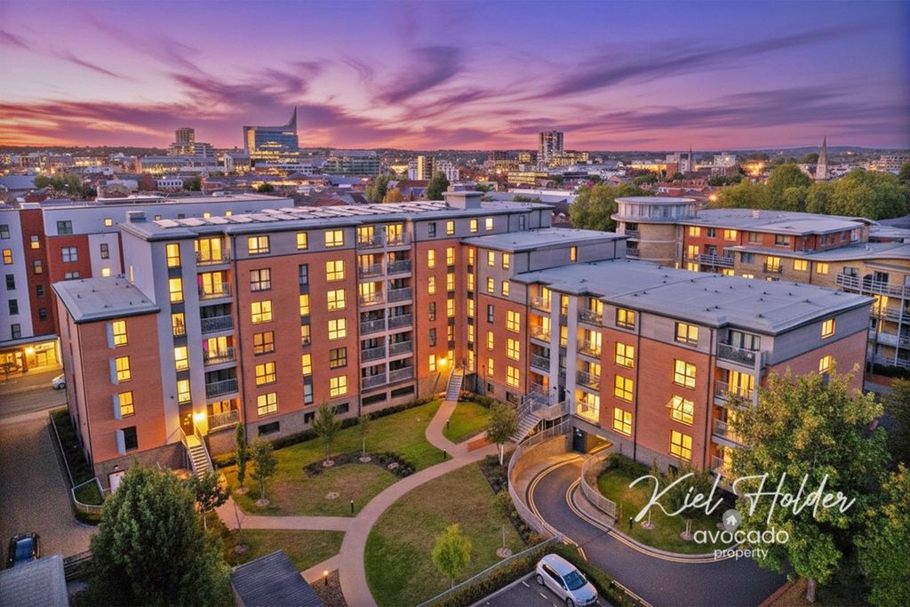 Property photo 1 of 17 4503152