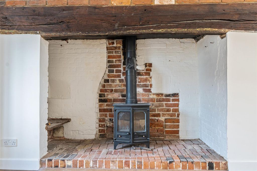 Property photo 3 of 14 Sitting Room