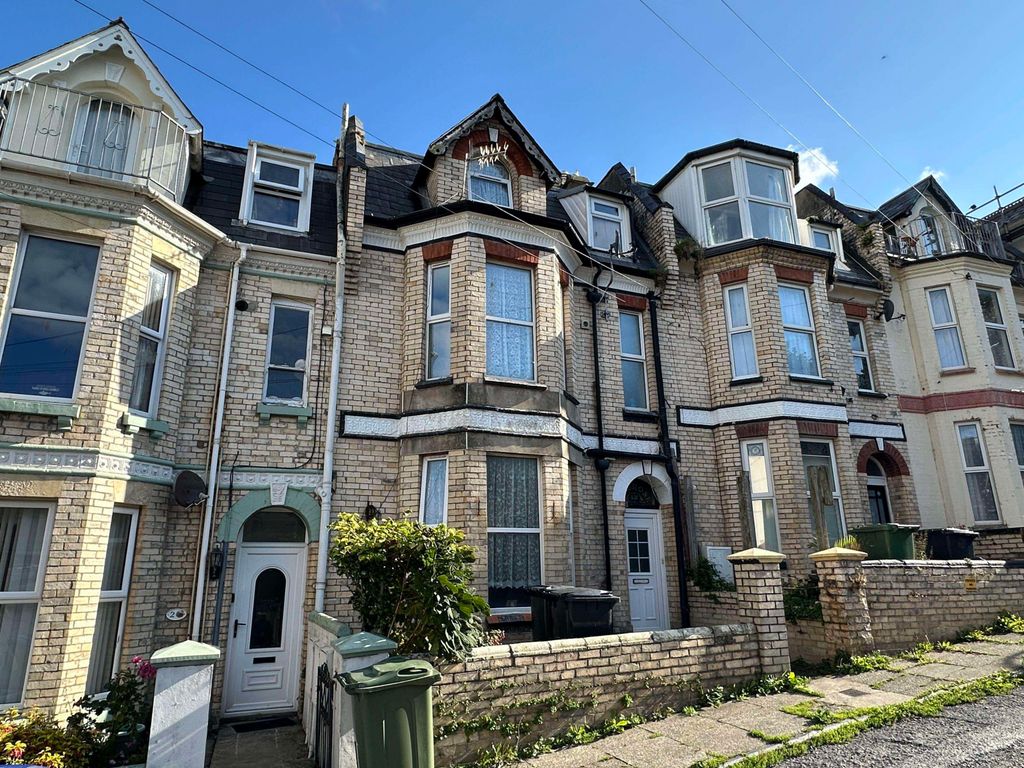 Property photo 2 of 11 12 Cross Park, Ilfracombe, Devon Ex34 8Bj