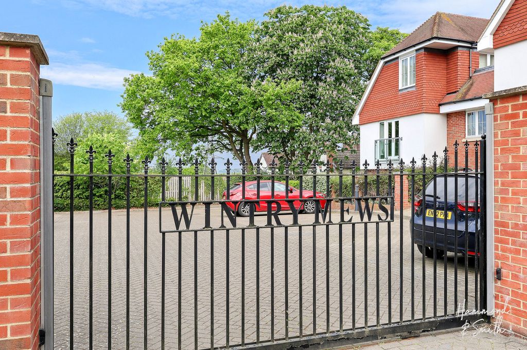 Additional image 15 of 2 bed flat for saleThornwood Road, Epping CM16