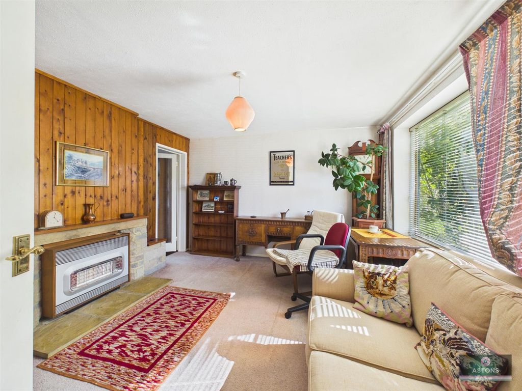 Property photo 3 of 17 Cam02067G0-Pr0416-Still005.Jpg
