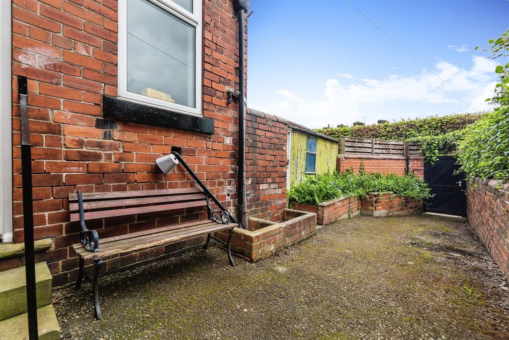Property photo 3 of 3