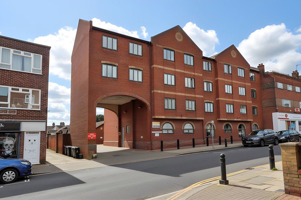 Property photo 1 of 11