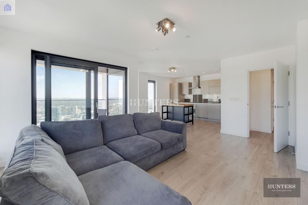 Property photo 2 of 14 2_Kitchen-Reception-1.Jpg