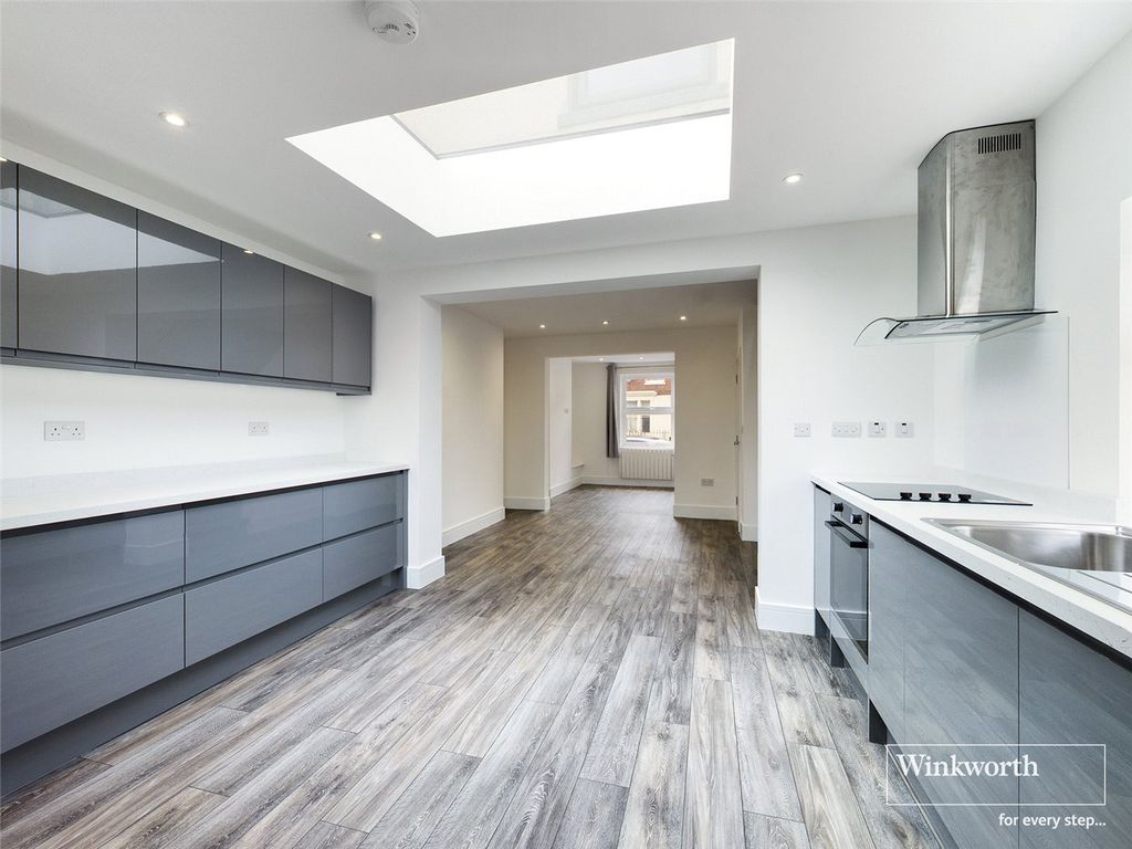 Property photo 3 of 14 Picture No. 05