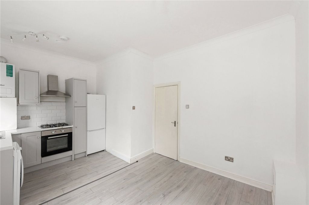 Property photo 2 of 11 Picture No. 05