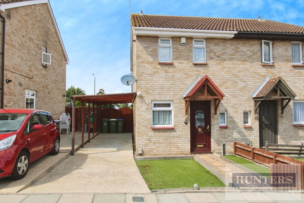 Property photo 1 of 12 External