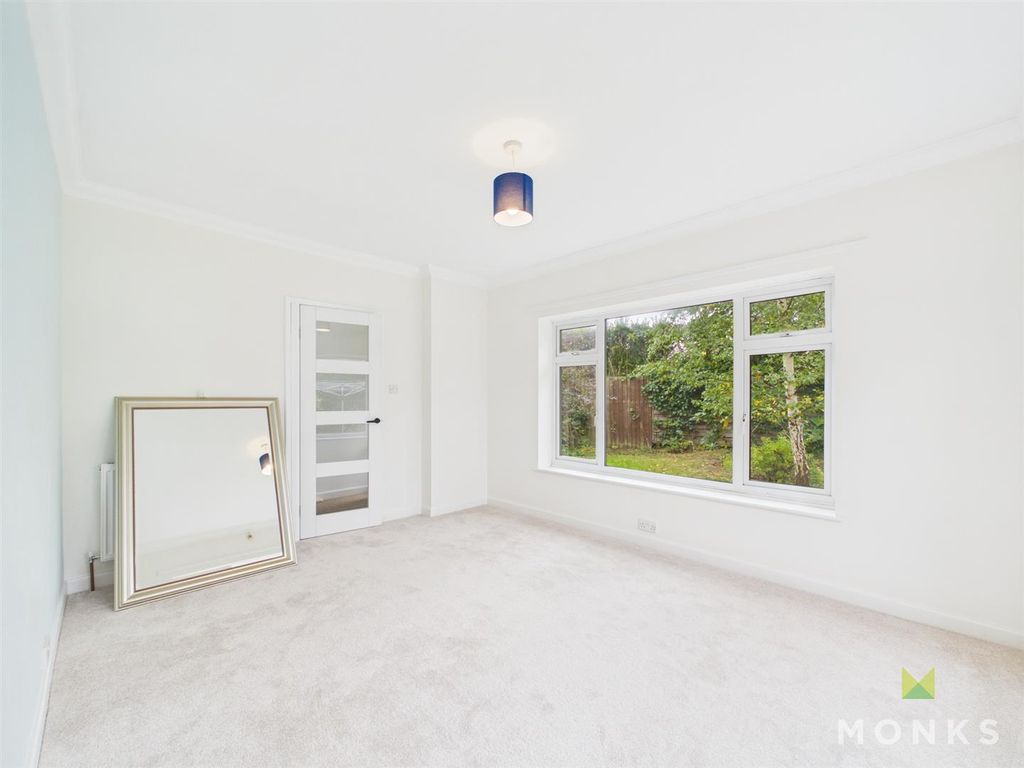 Property photo 2 of 24 Cam01520G0-Pr0487-Still013.Jpg