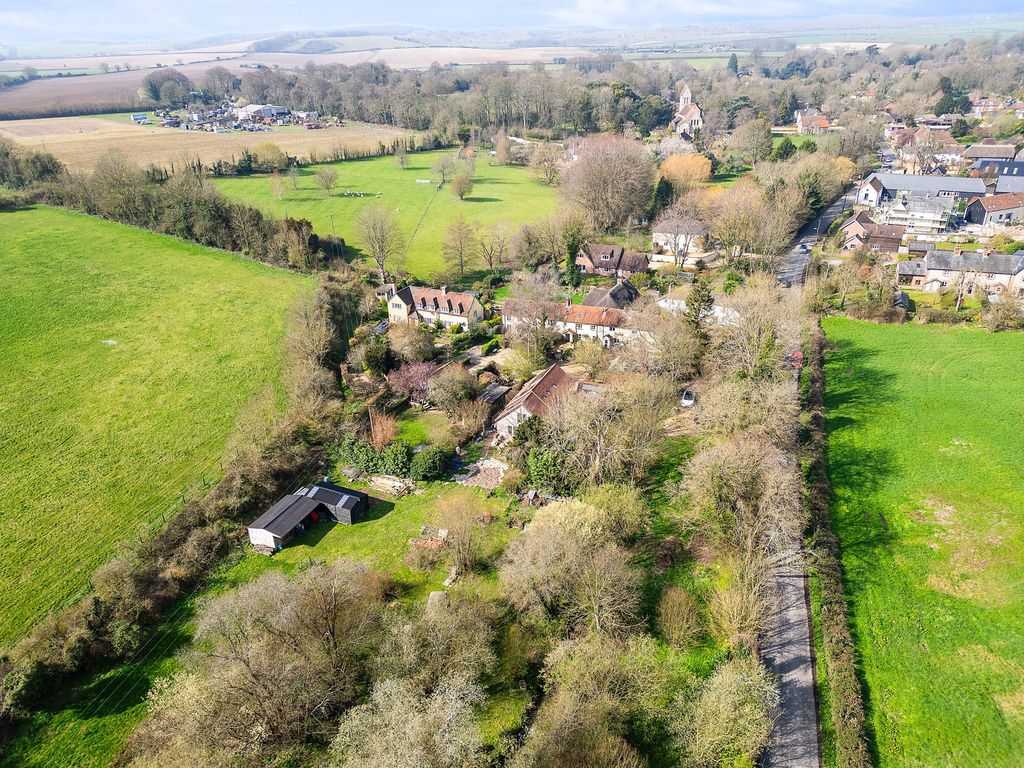 Property photo 2 of 23