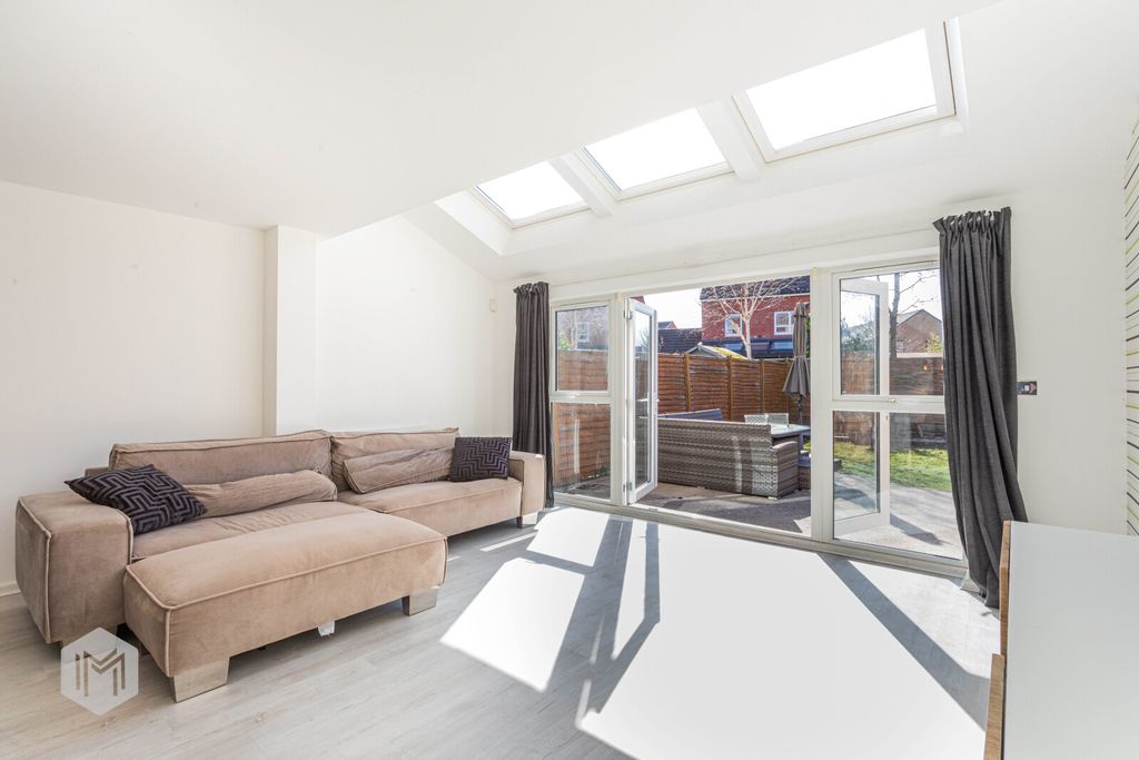 Property photo 3 of 28 Picture No. 27