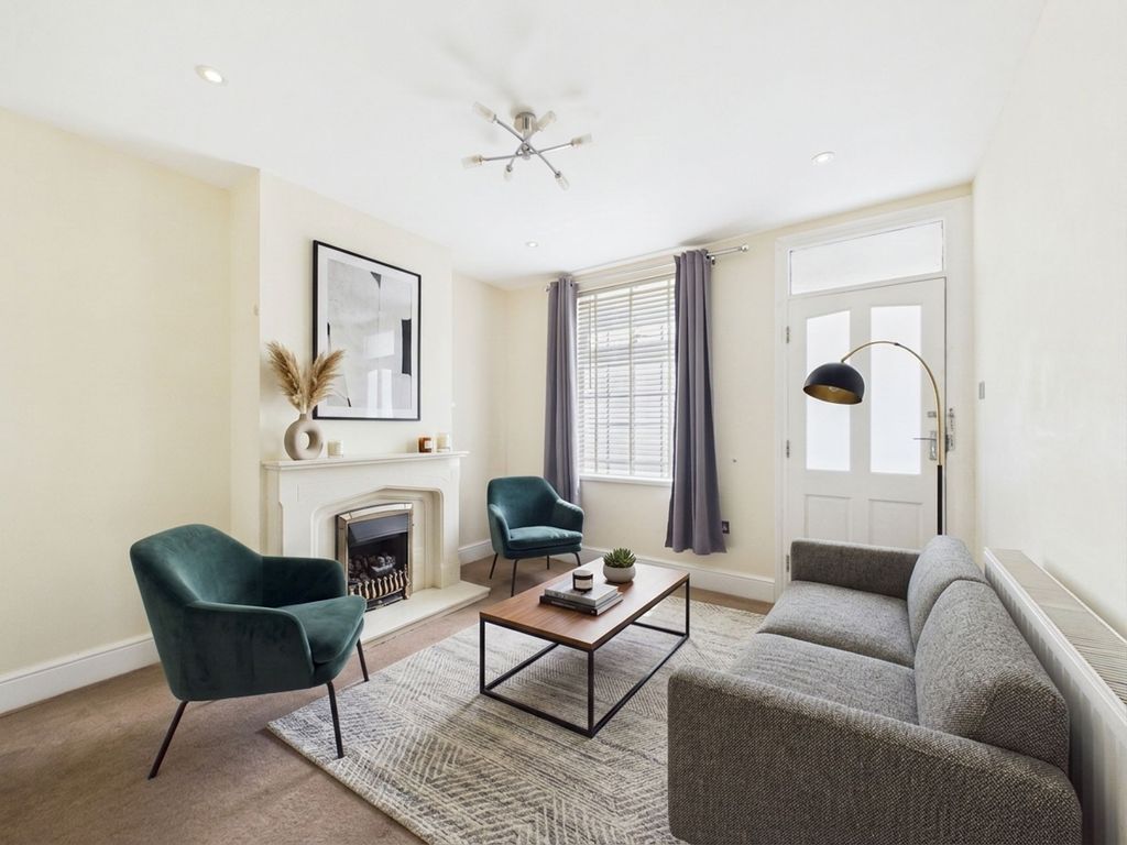 Property photo 2 of 18 Lounge (Virtually Furnished)