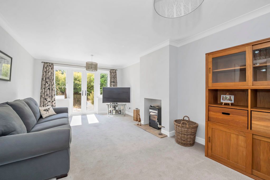 Property photo 3 of 19 Sitting Room