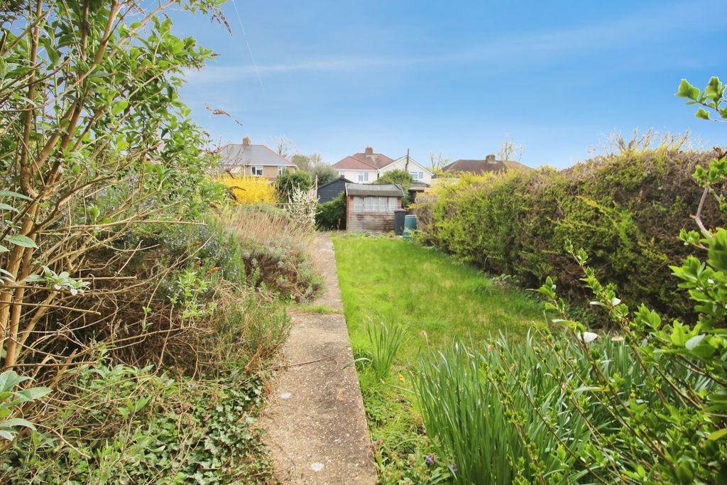 Property photo 2 of 6
