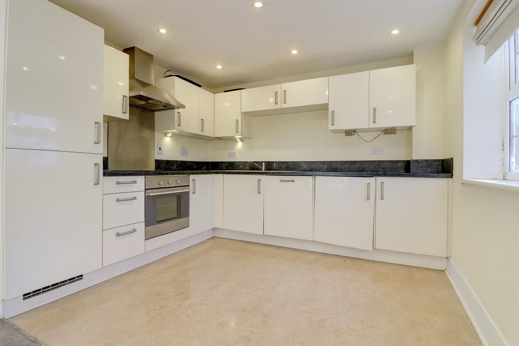 Property photo 3 of 10 Picture No. 05