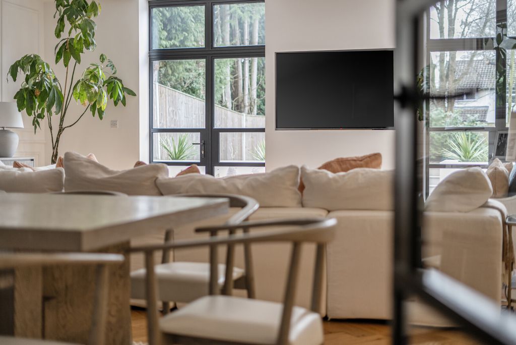 Property photo 2 of 37 Picture 2