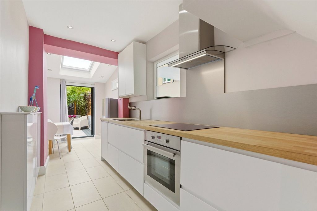 Property photo 3 of 11 Picture No. 36