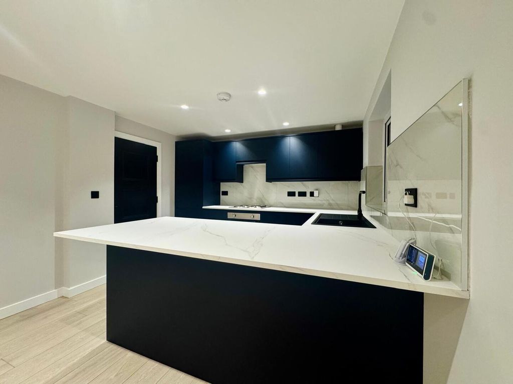 Property photo 2 of 19 Kitchen