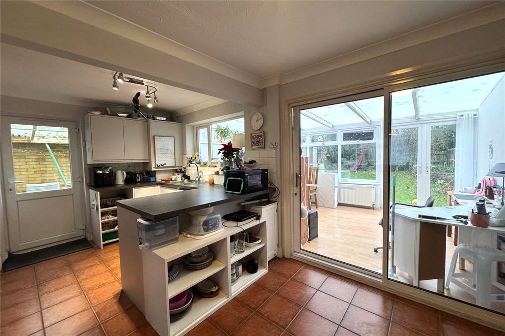 Property photo 2 of 13 Picture No. 32