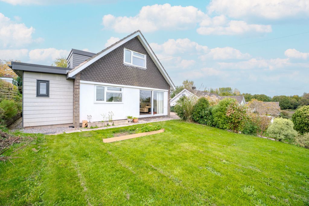 Property photo 1 of 30