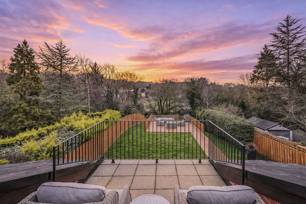 Property photo 2 of 53