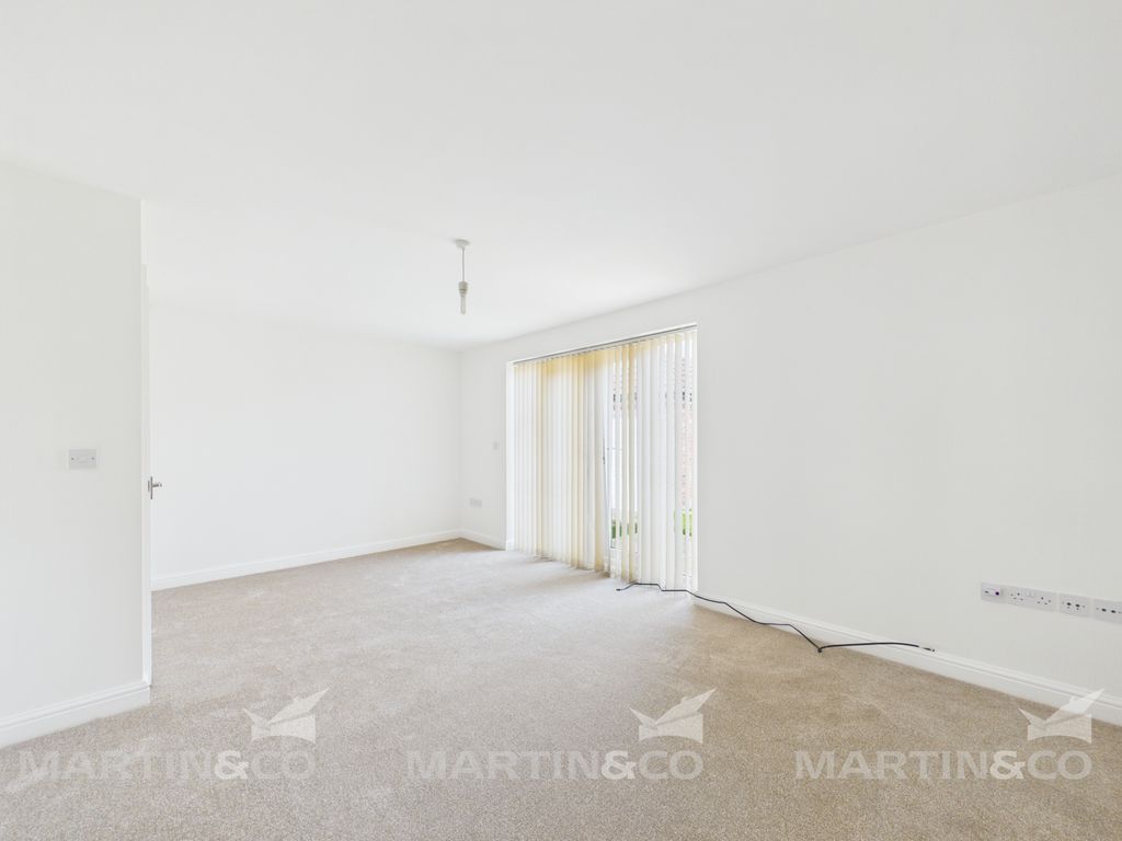 Property photo 3 of 15 Cam02406G0-Pr0619-Still002