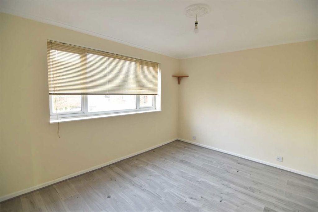 Property photo 2 of 3