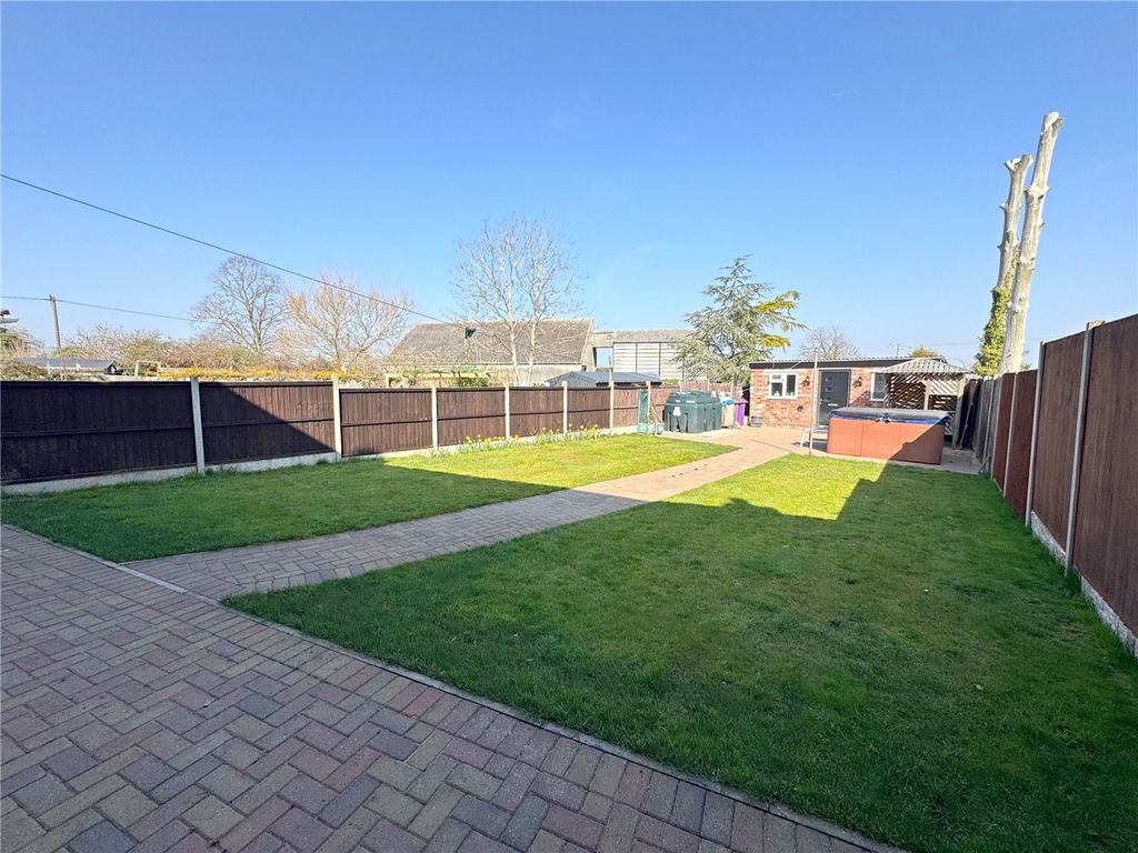 Property photo 2 of 10 Picture No. 04