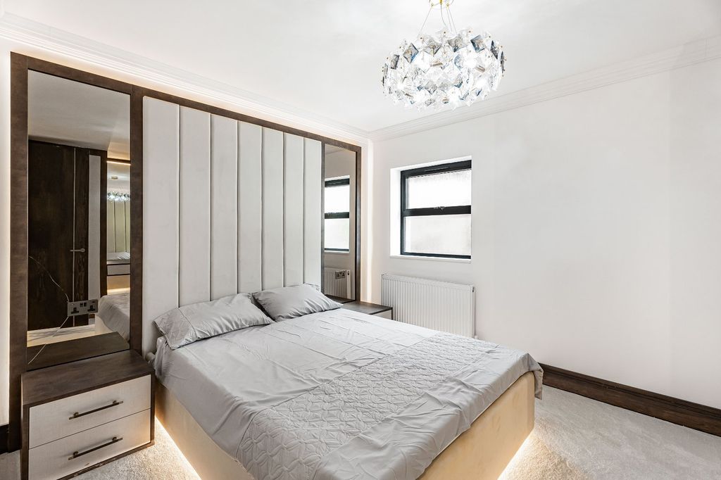 Additional image 14 of 5 bed detached house for salePipers Green Lane, Edgware HA8