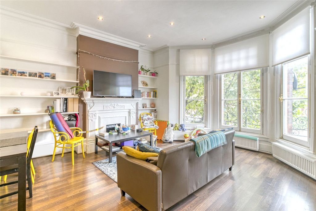 Property photo 1 of 11
