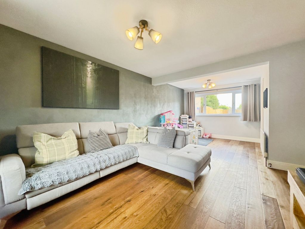 Property photo 2 of 33