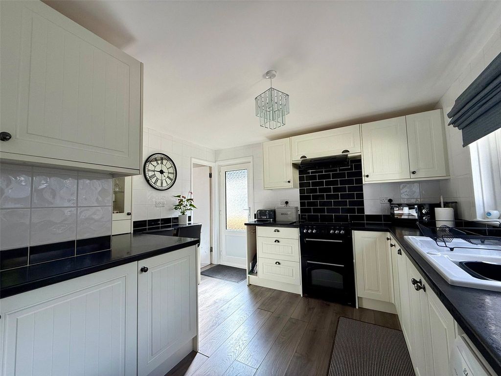 Property photo 2 of 12 Picture No. 03