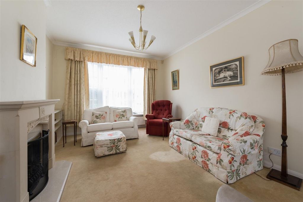 Property photo 3 of 19