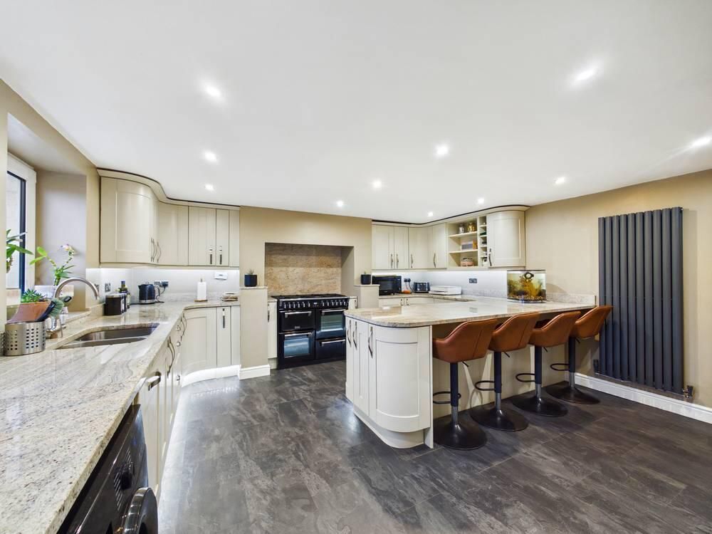 Property photo 1 of 14 Kitchen