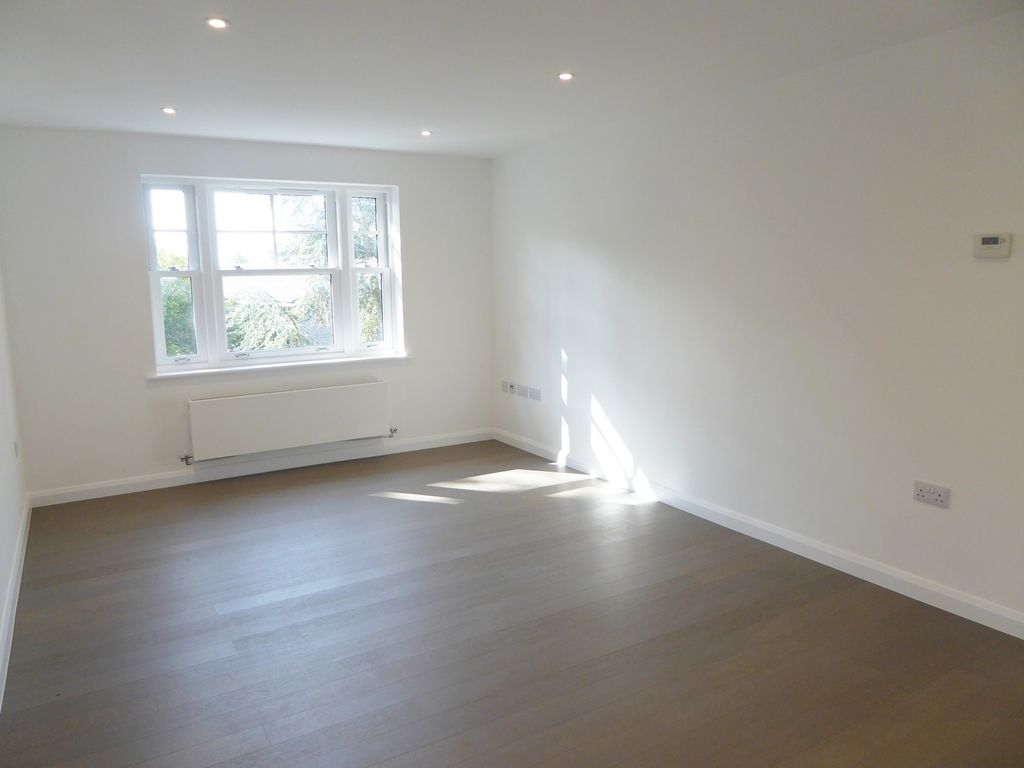 Property photo 3 of 9 Living Room