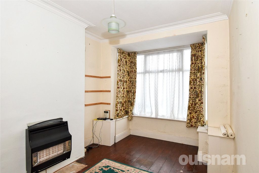 Property photo 3 of 21 Picture No. 04