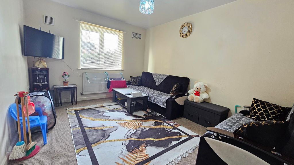 Property photo 2 of 5