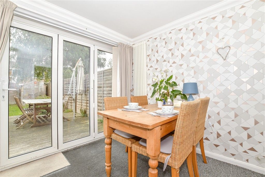 Property photo 3 of 12 Dining Area