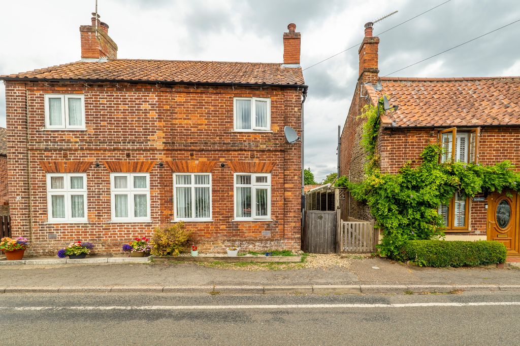 Property photo 2 of 19 4364555