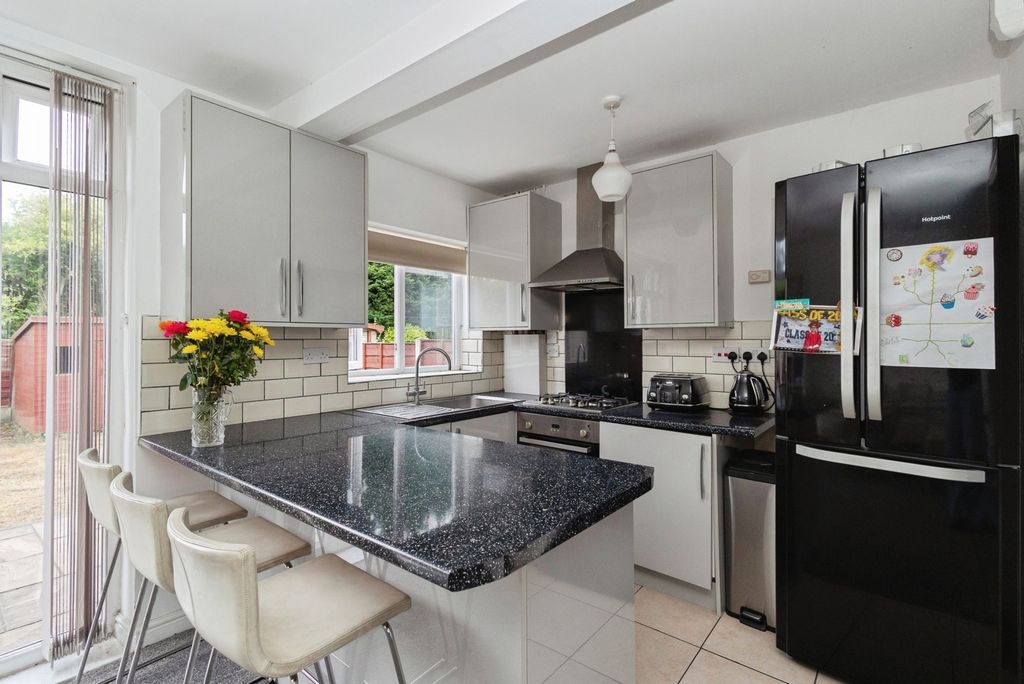 Property photo 2 of 17 Pbox-Img.Jpg