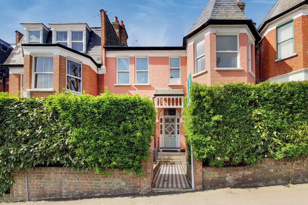 Property photo 3 of 11