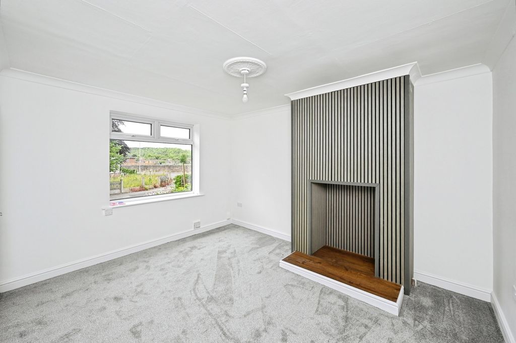 Property photo 2 of 16 Pbox-Img.Jpg