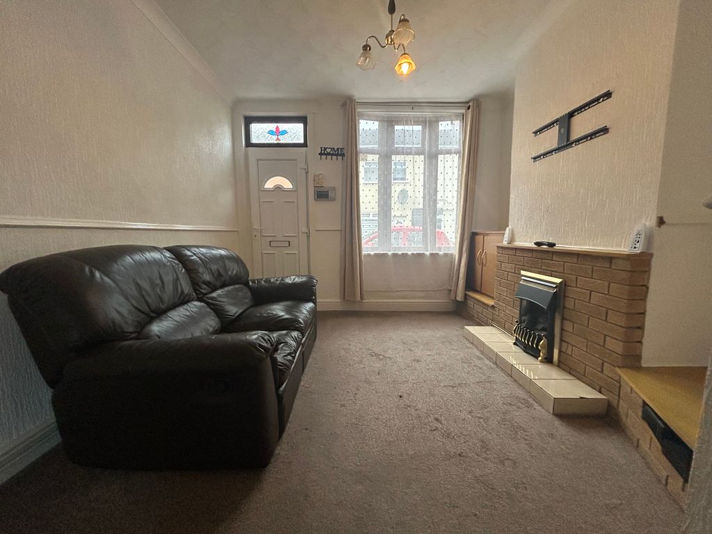 Property photo 2 of 8 Image