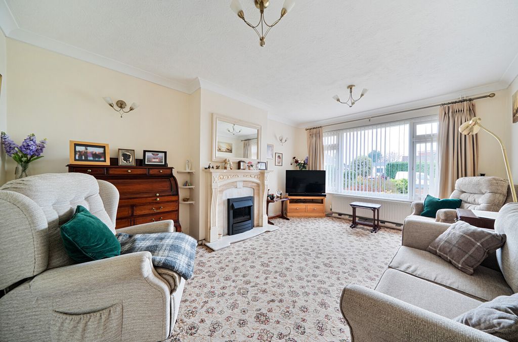 Property photo 2 of 16 1421731-24-69Aafc...