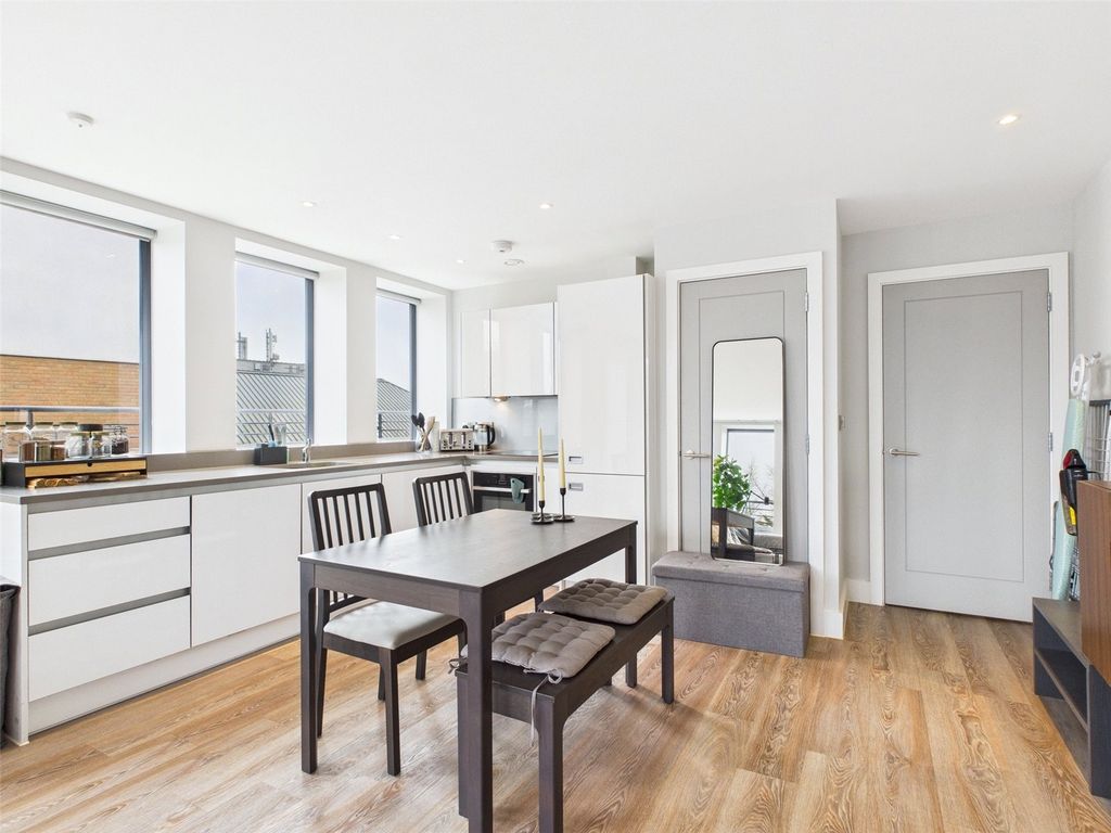 Property photo 3 of 9 Picture No. 08