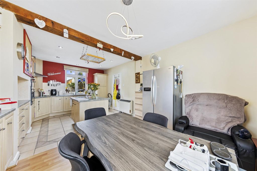 Property photo 3 of 38 22Stationrdweb35.Jpg