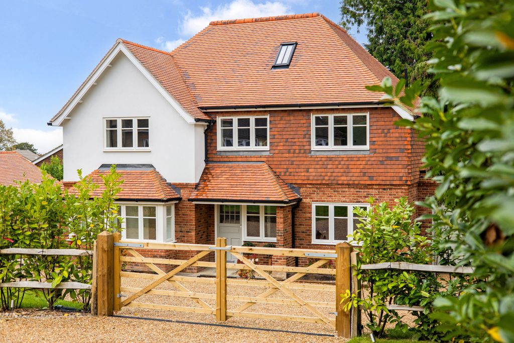 Property photo 1 of 23